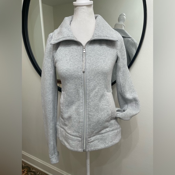 Lululemon En Route Jacket Heathered Light Grey Size 4 - Picture 11 of 16